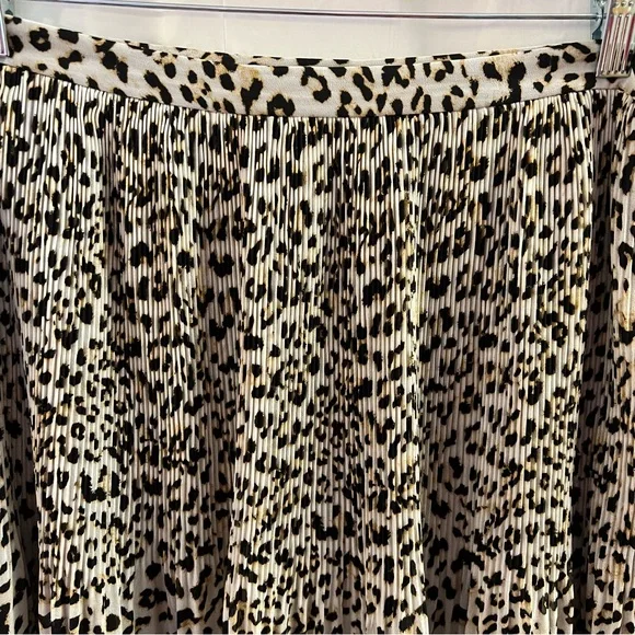 BANANA REPUBLIC SKIRT, Size 10P, Leopard Print Lined Mini Skirt w/ Pleats, NEW. - Picture 2 of 10